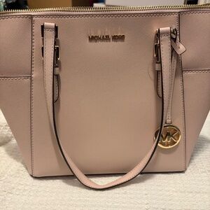 Michael kors charlotte Large top zip tote 💕
